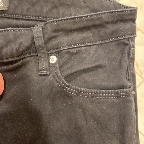 Skinny Express Jeans with a mid rise. So soft! - Picture 3 of 4